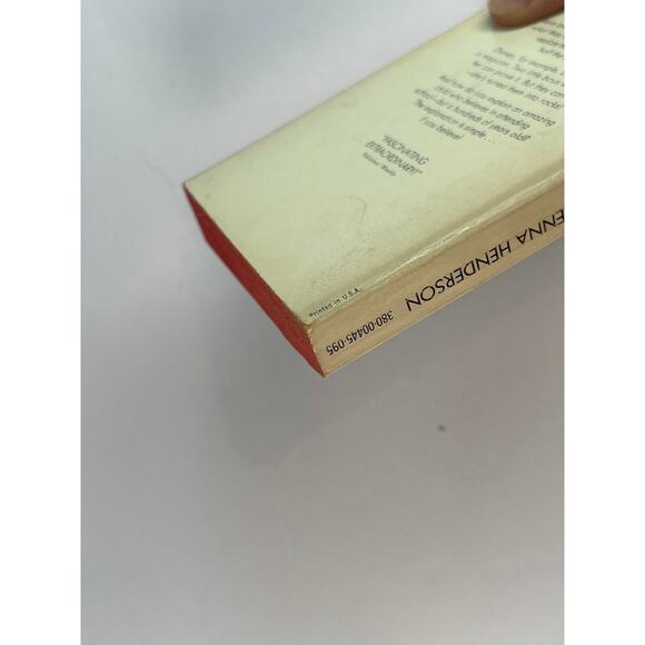 Vintage Science Fiction Paperback Holding Wonder Zenna Henderson 1972 Avon Books - Picture 3 of 6